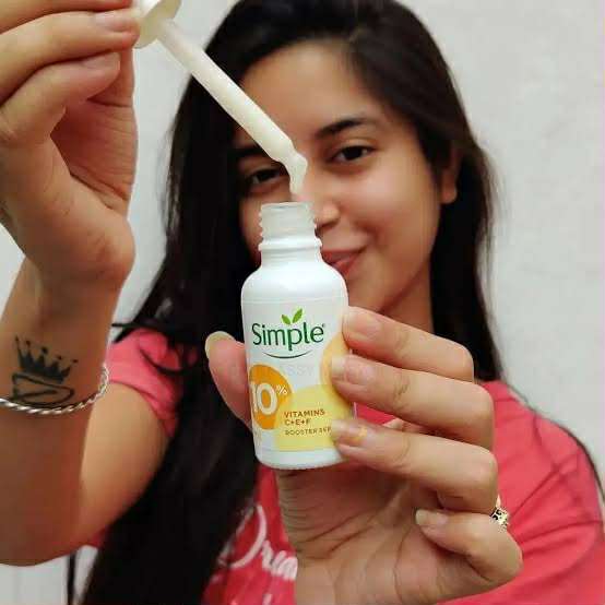 Simple%20Serum%20With%2010%25%20Vitamin%20C+E+F%2030ml%20%7C%20For%20Youthful%20Glowing%20Skin%20&%20Instant%20Visible%20Results%20%7C%20For%20All%20Skin%20Types%20-%20Image%205