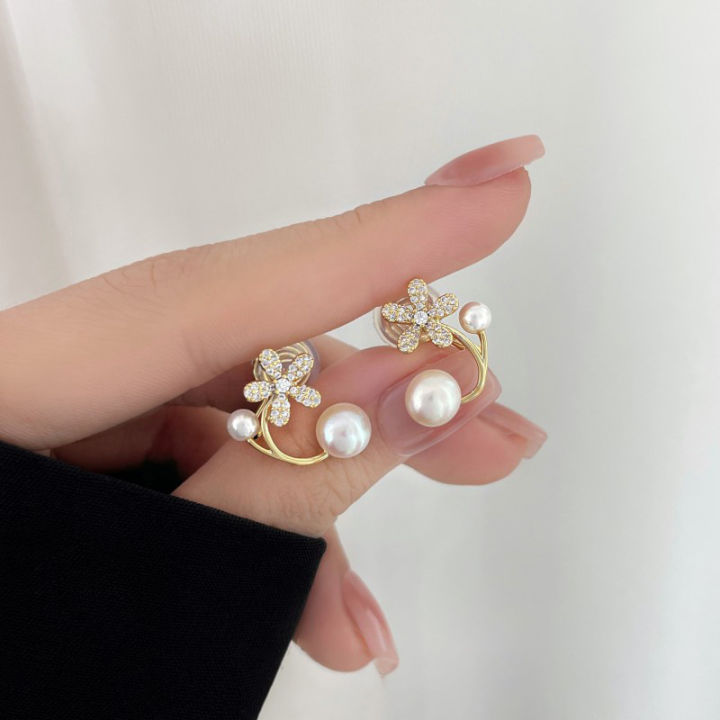 Shokhi%20Fashion%20Korean%20Earrings%20Light%20Luxury%20Flower%20Pearl%20Earrings%20for%20Girls/%20Women%20-%20Image%208