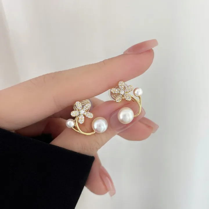 Shokhi%20Fashion%20Korean%20Earrings%20Light%20Luxury%20Flower%20Pearl%20Earrings%20for%20Girls/%20Women%20-%20Image%208