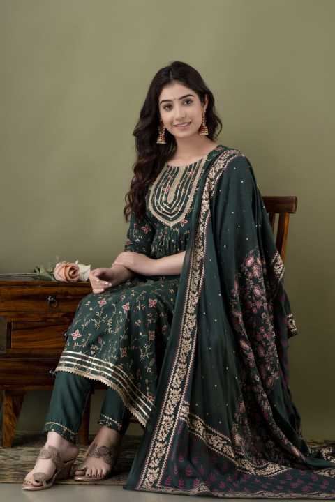 Naira%20cut%20three%20pieces%20dress%20for%20women%20-%20Image%202