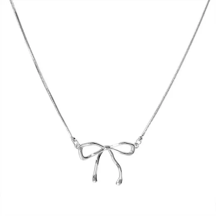 Trendy%20Bowknot%20Necklace%20for%20Women,%20Adjustable%20Length,%20Minimalist%20Design%20-%20Image%208
