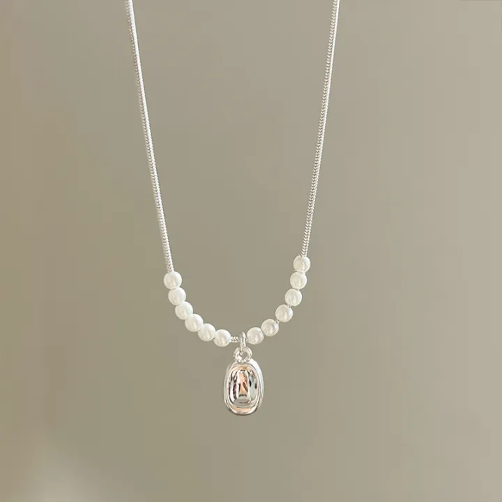 Xiaohongshu%20has%20the%20same%20niche%20design,%20versatile%20pearl%20necklace,%20women's%20fashion%20temperament,%20clavicle%20chain,%20non-fading%20sweater%20necklace%20-%20Image%204