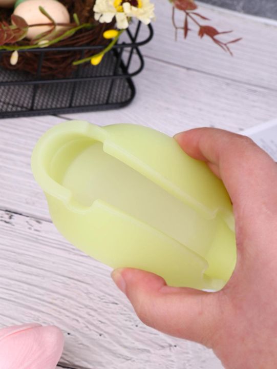 Luminous%20Silicone%20Ashtray%20Heat%20Resistant%20Anti-fall%20Round%20Design%20Ash%20tray%20Cigarette%20accessories%20-%20Image%208