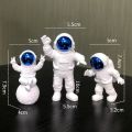 3pcs/set Craft Resin Astronaut Ornament Figure Statue Waterproof Exquisite Astronaut Decorative Ornament Creative Funny Spaceman Desktop Decor Modeling Kid.