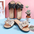 Slippers women, new summer bow tie indoor outdoor wear, use, cool slippers, and cute one word slippers for home use.