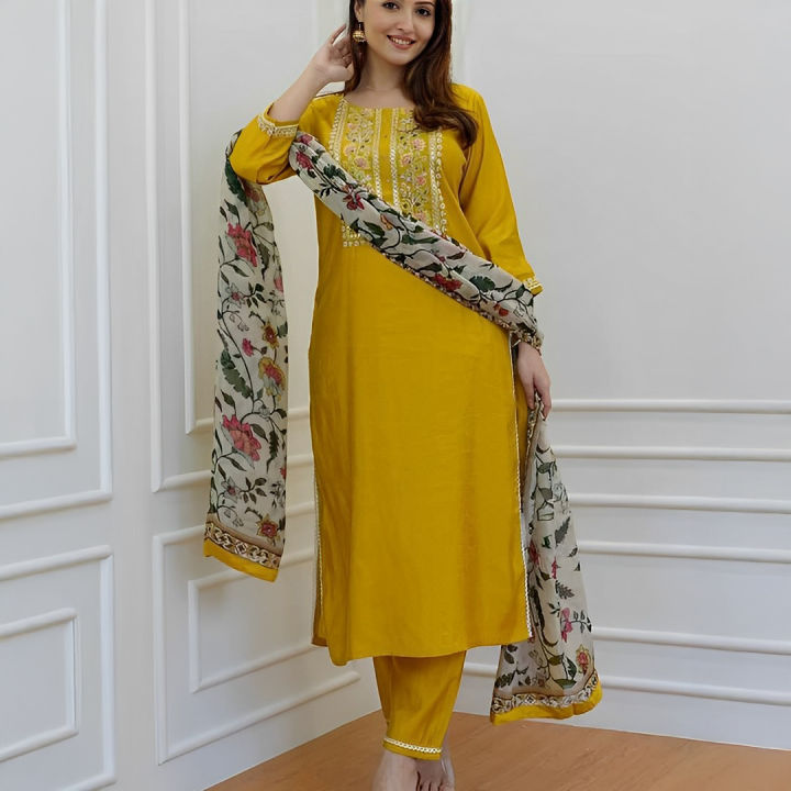 Exclusive 3-Piece VIP Linen Embroidery Set for Women, Traditional Design