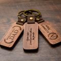 [Laser Engraving of Name Number] Leather Car Key Chain Wood Keyring Keychain DIY Key Holder for Girl Men Women Lady. 