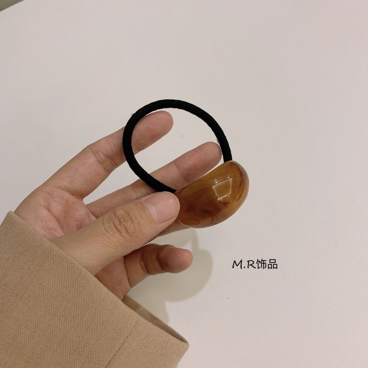 Korean%20Dongdaemun%20chic%20hair%20rope%20for%20women,%20simple%20temperament,%20cool%20style,%20acrylic%20arc%20black%20rubber%20band%20headband%20hair%20rope%20-%20Image%206