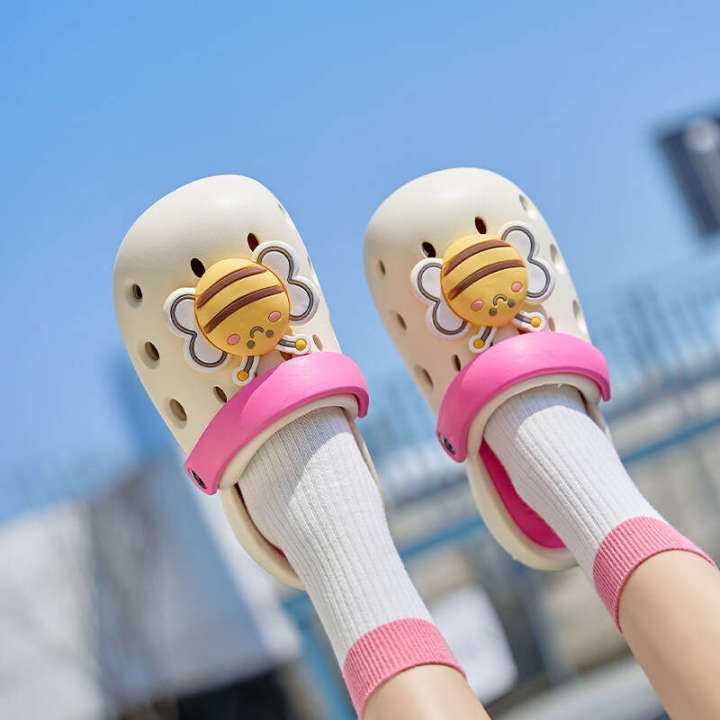 Hole%20shoes%20for%20summer%20women's%20outerwear.%20Thick%20increase%20the%20feeling%20of%20stepping%20on%20feces.%20Slippers%20with%20soft%20soles%20are%20non%20slip%20and%20breathable.%20EVA%20two%20wearing%20sandals%20-%20Image%202