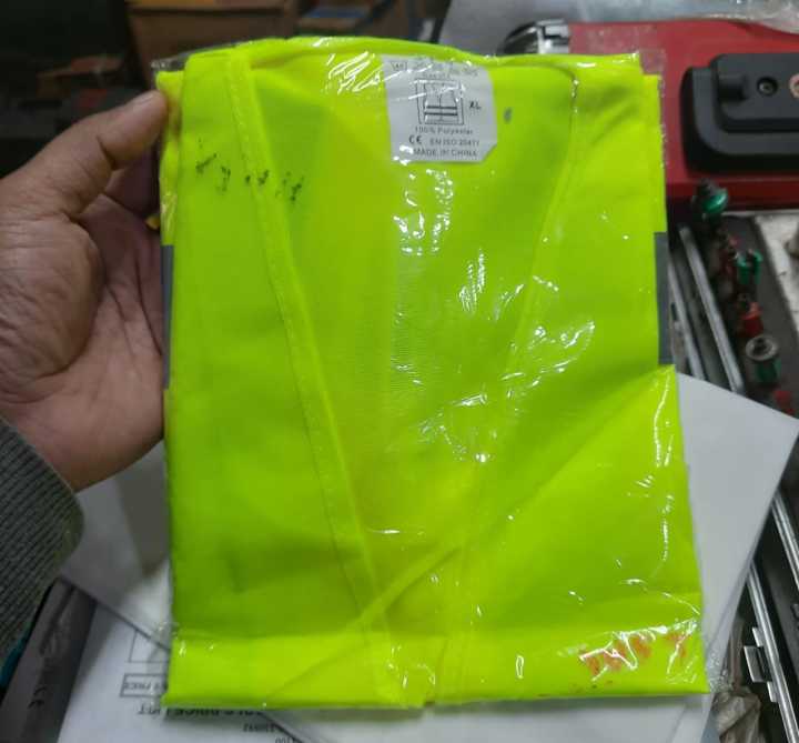 Polyester%20Safety%20Apron%20for%20Construction%20Yellow%20%20same%20as%20picture%20-%20Image%206