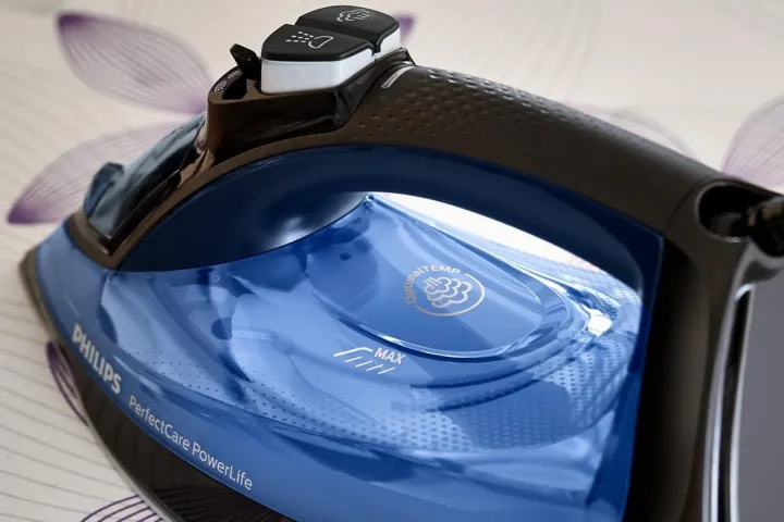 Philips%20GC3920/20%20OptimalTEMP%20Technology%20Perfect%20Care%20Steam%20Iron%20-%20Image%205