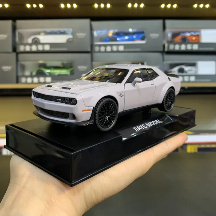 1:32%20Dodge%20Challenger%20Hellcat%20SRT%20%20Die-Cast%20Vehicles%20Alloy%20Model%20Car%20Toys%20For%20Gift%20Collection%20-%20Image%207