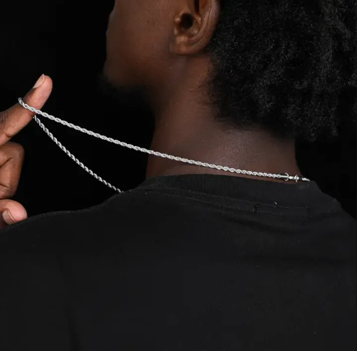 Stainless%20Steel%20Cuban%20Minimalist%20Link%20Chain%20For%20Men%20-%20Image%207