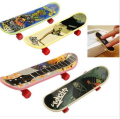 Moonbiffy 1 Pcs New Cute Party Favor Kids Children Mini Finger Board Fingerboard Skate Boarding Toys Gift Gag Toys. 