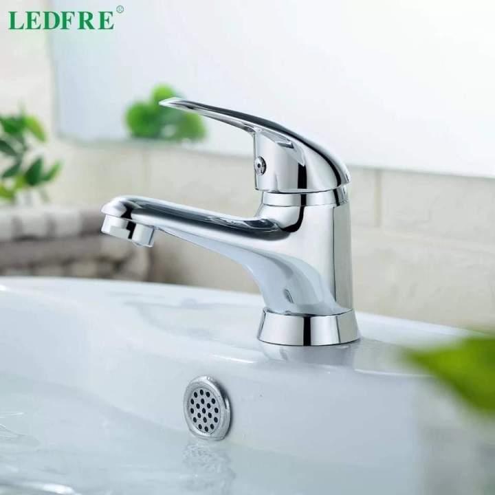 Luxury%20Basin%20(Hot%20&%20Cold)%20Water%20Tap%20-%20Image%204