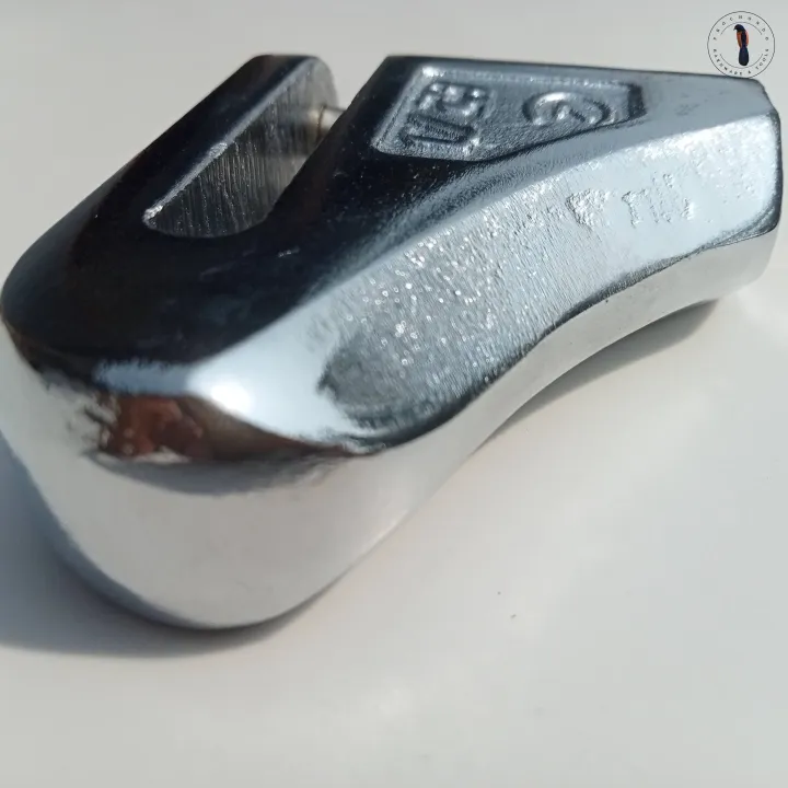 Rust-Resistant%20Universal%20Disc%20Brake%20Lock%20-%20Durable%20Anti-Theft%20Protection%20with%20Copper%20Cylinder%20-%20Image%204