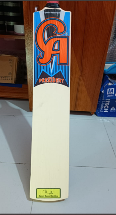 Ca%20King%20Cricket%20Tape%20Tennis%20Bat:%20High-Quality%20Equipment%20For%20Intense%20Matches%20And%20Practice%20Sessions%20-%20Image%205