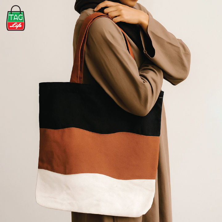 TAG%20Lifestyle%20Multicolor%20Canvas%20Tote%20Bag/Fashionable%20Mixed%20Color%20Tote%20Bag%20With%20Zipper%20Enclosure%20for%20girls%20For%20University/College/Trendy%20Fashionable%20Women%20-%20Image%206