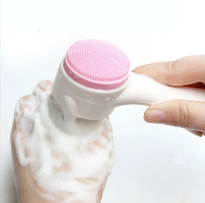 Double-Sided%20Silicone%20Face%20Brush%20%E2%80%93%20Portable%20Deep%20Cleansing%20and%20Massage%20Tool%20for%20Pores%20and%20Skin%20Care%20-%20Image%204