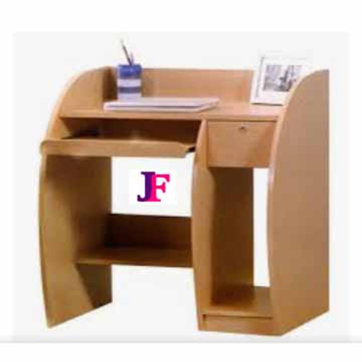 Modern computer table size-l-42 + w-22 + H-30 inch.