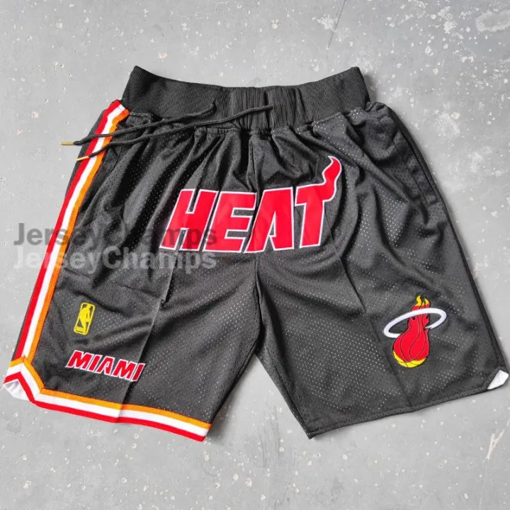 Wade%20Shorts%20Miami%20HeatHEATEmbroidered%20Vintage%20Mesh%20American%20Style%20HopINSPopular%20Basketball%20ShortsJD%20-%20Image%207