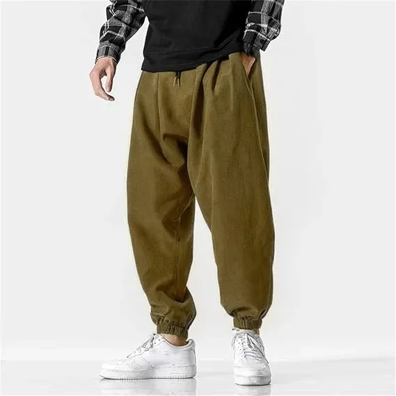 Soft%20&%20Breathable%20Men's%20Harem%20Trousers%20-%20Ideal%20for%20Hot%20Summer%20Days%20-%20Image%207