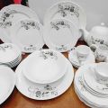 36 pieces dinner set for gift and home decoration. Ceramic Daining Set White Round.. 