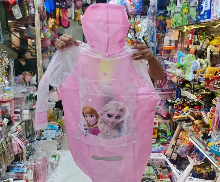 Baby%20Raincoat%20new%20model%20raincoat%20viral%20baby%20raincoat%20man%20woman%20raincoat%20wholesale%20Barbie%20princes%20baby%20raincoat%20man%20woman%20baby%20costume%20-%20Image%204