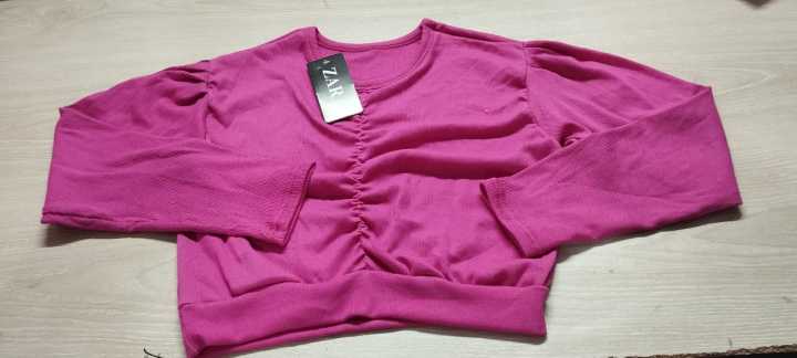 Crop%20top%20full%20sleeve%20fashionable%20blouse%20for%20women's.%20-%20Image%204