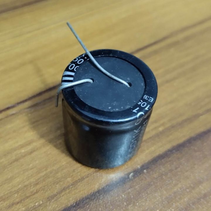 Medium%20Quality%204700uF%2050V%20Capacitor%20RADIAL%20Electrolytic%20Capacitor%204700uF%20Capacitor%2050V%204700uF%20Radial%20Polarized%20Aluminum%20Electrolytic%20Capacitors%202%20Pin%20Leads%20-%20Image%203