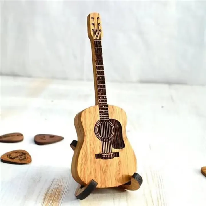 Guitar%20Pick%20Box%20with%20Stand%20Portable%20Handcrafted%20Guitar%20Picks%20Storage%20Container%20Guitar%20Accessory%20-%20Image%202
