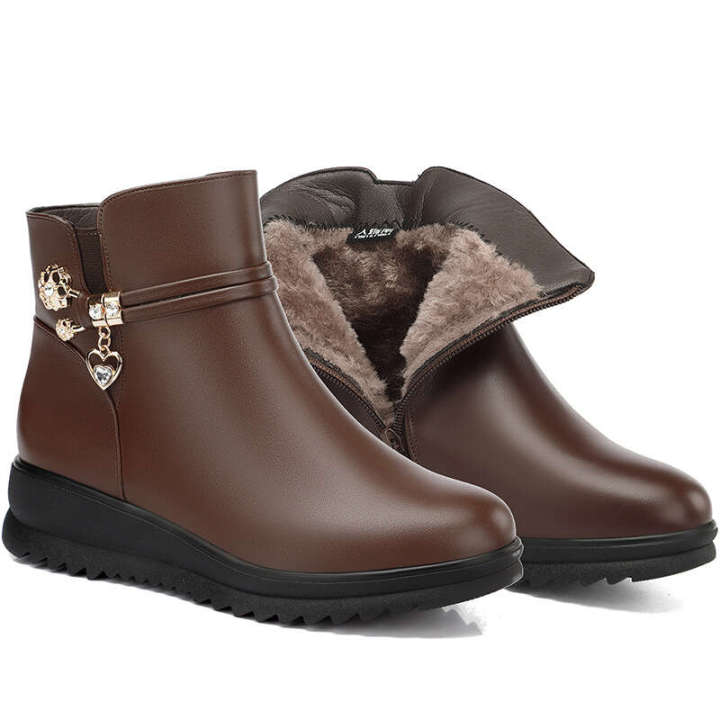 Cotton%20mother's%20autumn%20and%20winter%20plush%202021%20new%20mid%20to%20old%20age%20low%20heeled%20women's%20shoes,%20leather%20soft%20sole%20short%20boots%20-%20Image%209