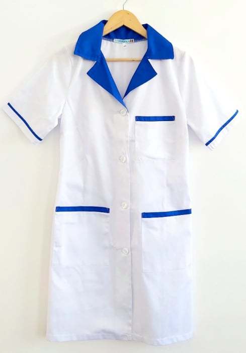 Women%E2%80%99s%20Micro%20Twill%20Suiting%20Fabric%20Doctor%20Coat%20with%20Contrast%20Collar%20&%20Pockets%20-%20Image%202