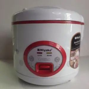 Miyako%201.8%20Liter%20Small%20Size%20Rice%20Cooker%20-%20Image%203