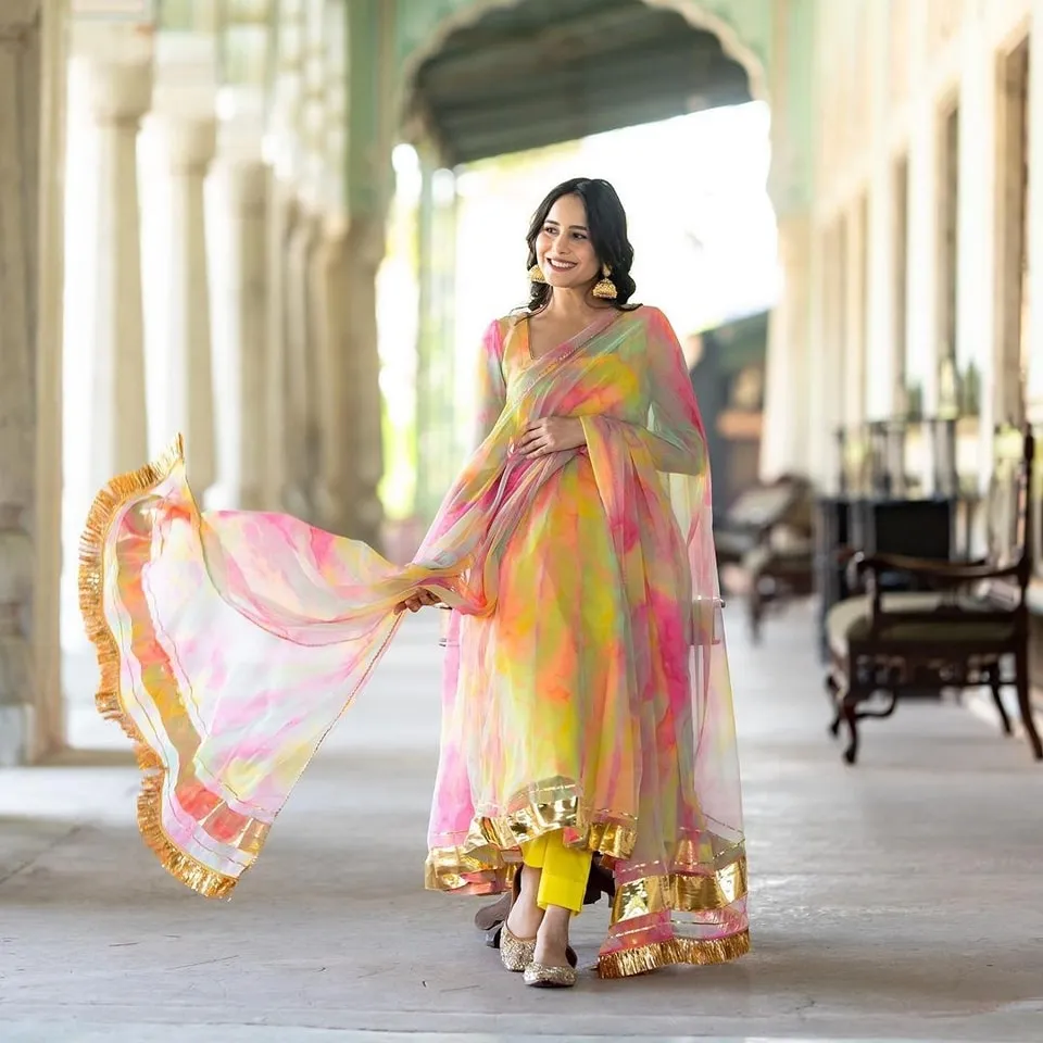 Sedge tano haqida porno Mariya Gorban porno video