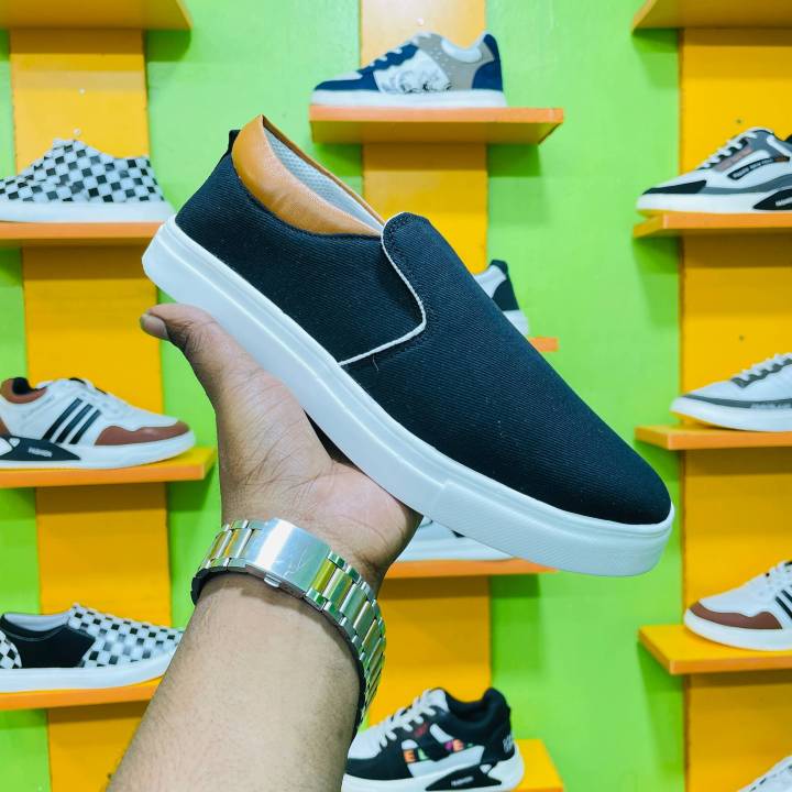 Season-Ready loafer: The Best Converse Picks for Men