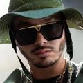 Letter V Sunglasses For Women Men Fashion Retro Square Frame Driving Black UV400 Lens Sun Glasses Trend Design Unisex Eyewear.