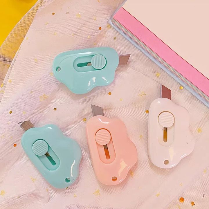 1%20Piece%20Cute%20Mini%20Cutter%20-%20Image%203