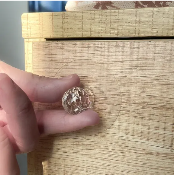 Diamond%20Self-Adhesive%20Push-Pull%20Cabinet%20&%20Drawer%20Hook%20-%20Image%203
