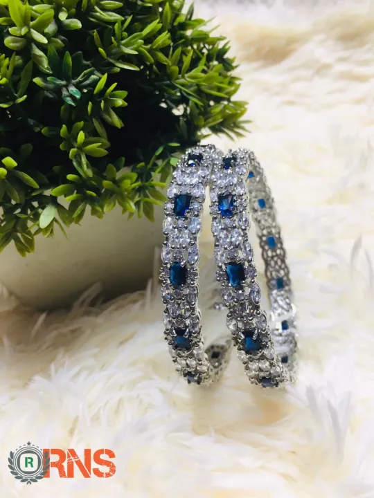 Exclusive%20Diamond%20Cut%202pc%20Churi%20For%20Woman%20-%20Image%202