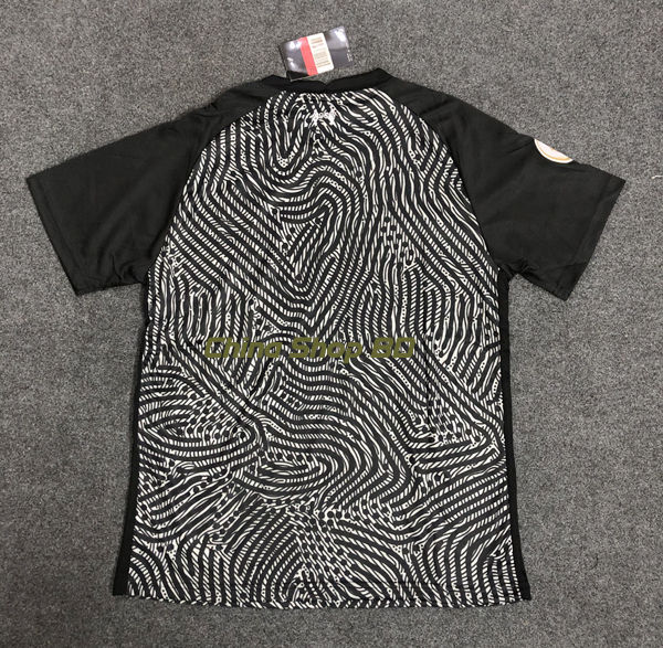 Liverpool%202020%202021%20Jersey%20Half%20Sleeve%20-%20Image%204