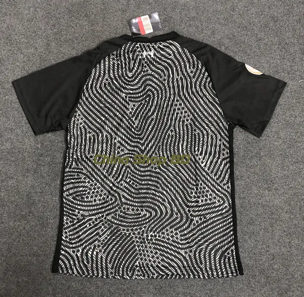 Liverpool%202020%202021%20Jersey%20Half%20Sleeve%20-%20Image%204