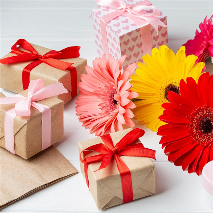 Red%20Ribbon%201%201/2Inch,%2025%20Yards%20Satin%20Craft%20Ribbon,%20Single%20Face%20Polyester%20Silk%20Hair%20Ribbon,%20Fabric%20Ribbon%20for%20Bouquets%20Easy%20to%20Use%20-%20Image%206