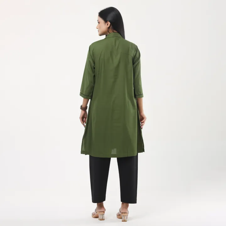 Nursing%20Dress%20Full%20Set%20Made%20by%20Torre%20Febric/Female%20Nursing%20Dress%20Olive%20Color%20With%20Half%20Sleeve%20and%20Three%20quarter%20sleeve/Medical%20Nursing%20Apron%20-%20Image%203