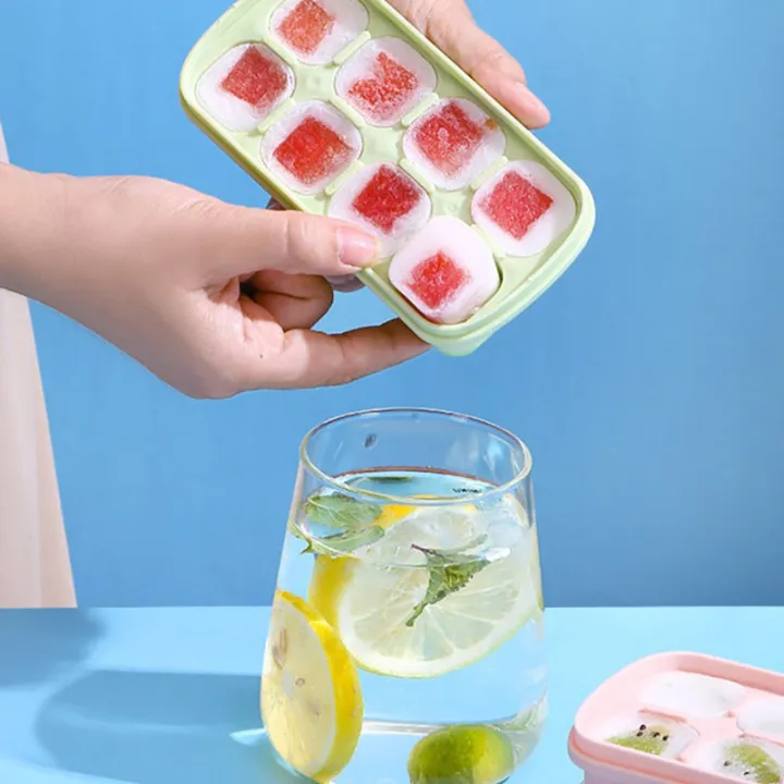 8%20Grids%20Silicone%20Ice%20Cube%20Tray%20Mold%20With%20Clear%20Cover%20Summer%20Mould%20Fruit%20Maker%20-%20Image%204