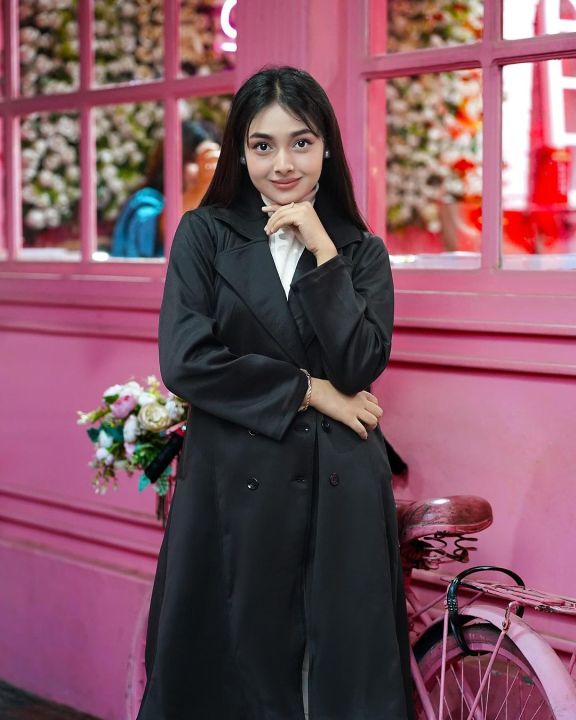 Stylish%20And%20Comfortable%20Fashionable%20Winter%20Long%20Coat%20For%20Women%20-%20Image%203