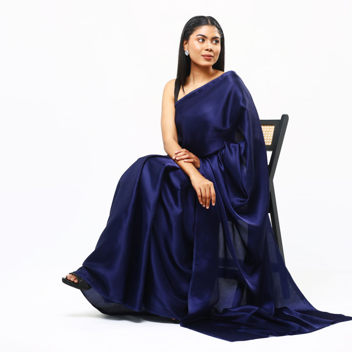 Japanese%20Soft%20Silk%20Saree%20for%20Women%20in%20Blue-Color%20-%20A%20Stunning%20Saree%20Choice%20-%20Suitable%20for%20All%20Season%20and%20Occasions%20-Perfect%20Casual%20Wear%20-%20Image%203