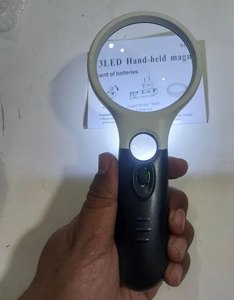 Magnifying%20Glass%2045X%20Zoom%20With%203%20Led%20Light%20-%20Image%203