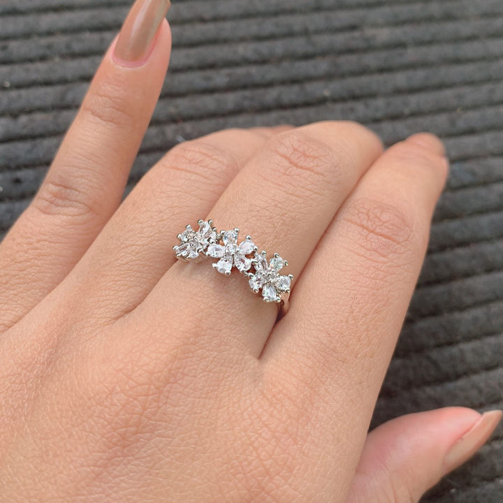 Charming Design Sterling Silver Plated Flower Ring For Girls