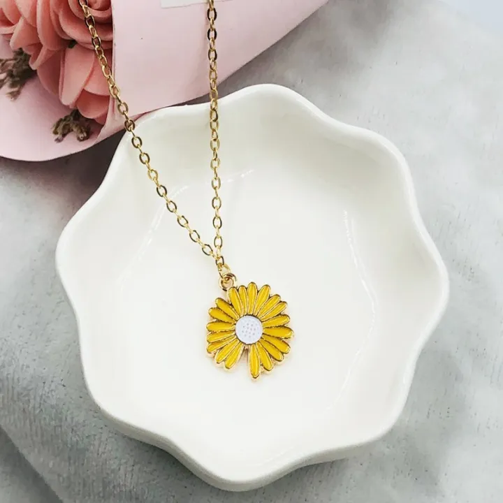 Trendy%20Sun%20Flower%20Daisy%20Necklace%20for%20Women%20-%20Pressed%20Flower%20Jewelry%20Dainty%20Chain%20Necklaces%20for%20Girls%20Simple%20Stylish%20New%20Collection%20-%20Pendant%20Necklace%20for%20Women%20New%20Collection%20-%20Image%203
